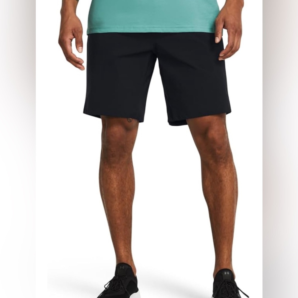 Men’s Underarmour Fish Hunt 2.0 black UPF shorts Size 34
